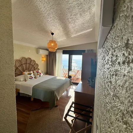 Hotel Ados