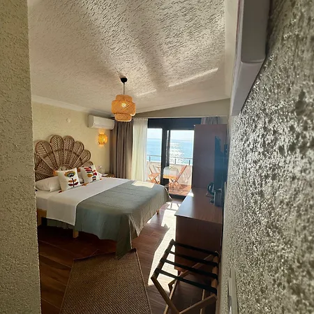 Hotel Ados