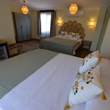 Hotel Ados 2*